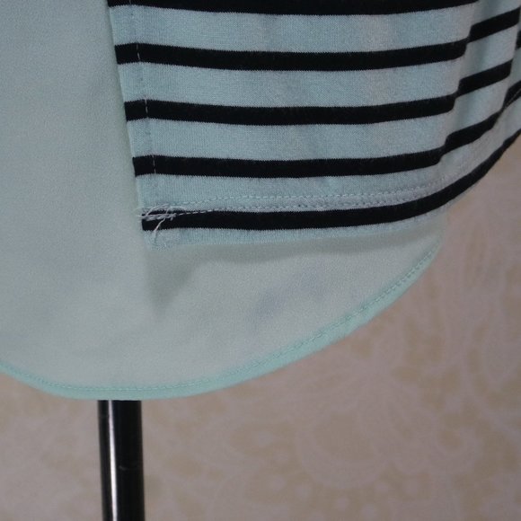 🎉APT. 9 Blue Black Stripes Short Sleeve Shirt Top - Picture 6 of 11